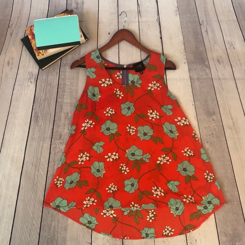 W5 Floral Pattern Sleeveless Tank, Size M